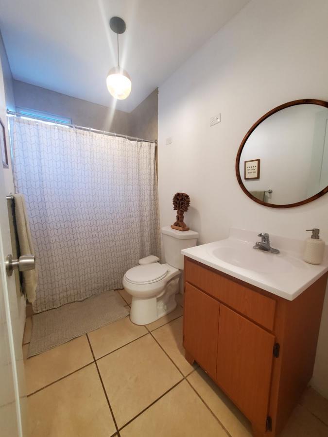 Aguadilla Waves Apt Free Parking & Wifi 8 Minute Walk From Crashboat Beach Luaran gambar