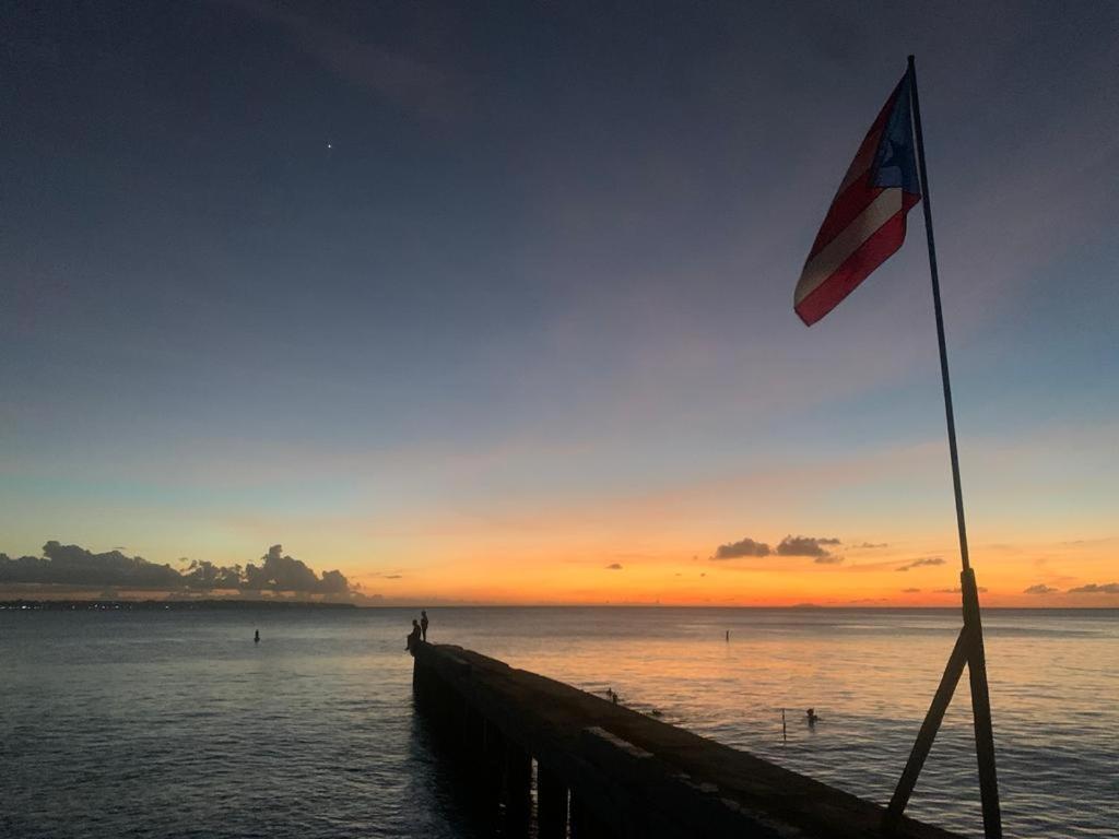 Aguadilla Waves Apt Free Parking & Wifi 8 Minute Walk From Crashboat Beach Luaran gambar